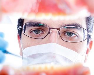 What are dental implants